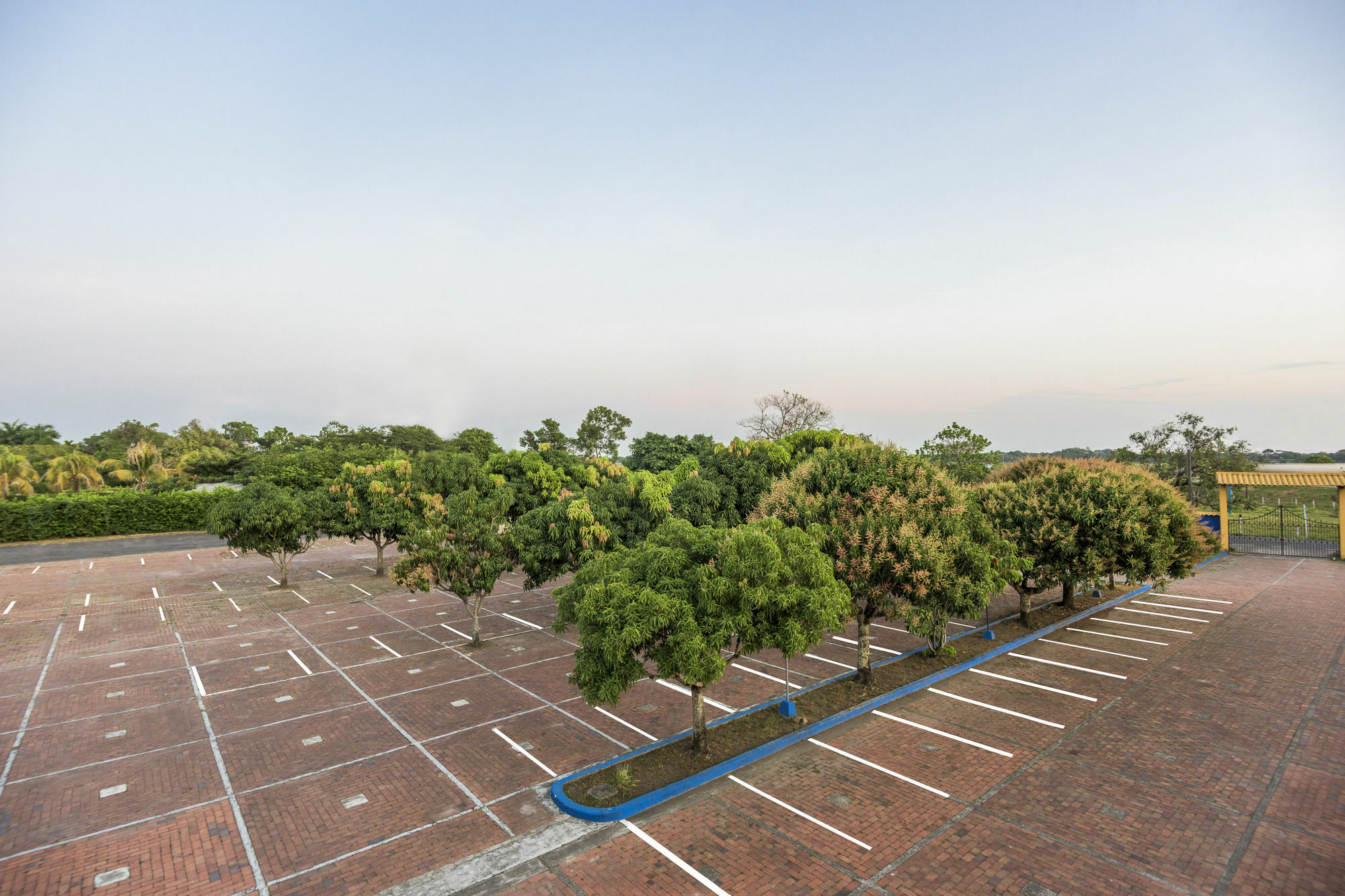 Hotel Sunrise By Hype Apiay Extérieur photo